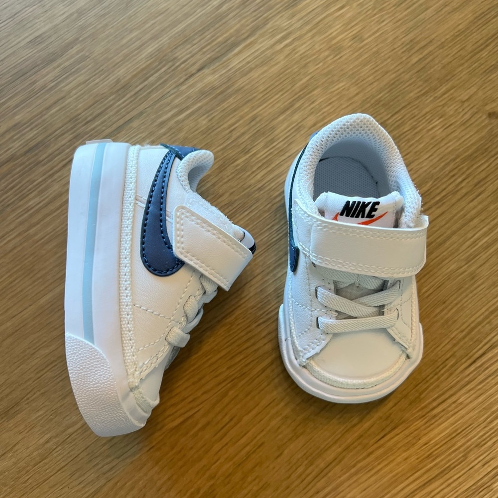 Nike Court Legacy 2C